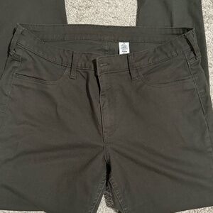 H&M OLIVE SKINNY REGULAR WAIST ANKLE LENGTH JEANS